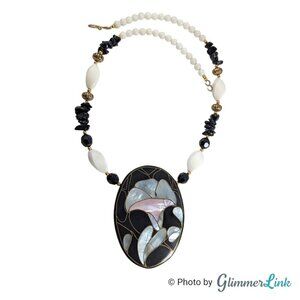 Vintage Lee Sands Mother of Pearl Inlay Floral Beaded Pendant Necklace